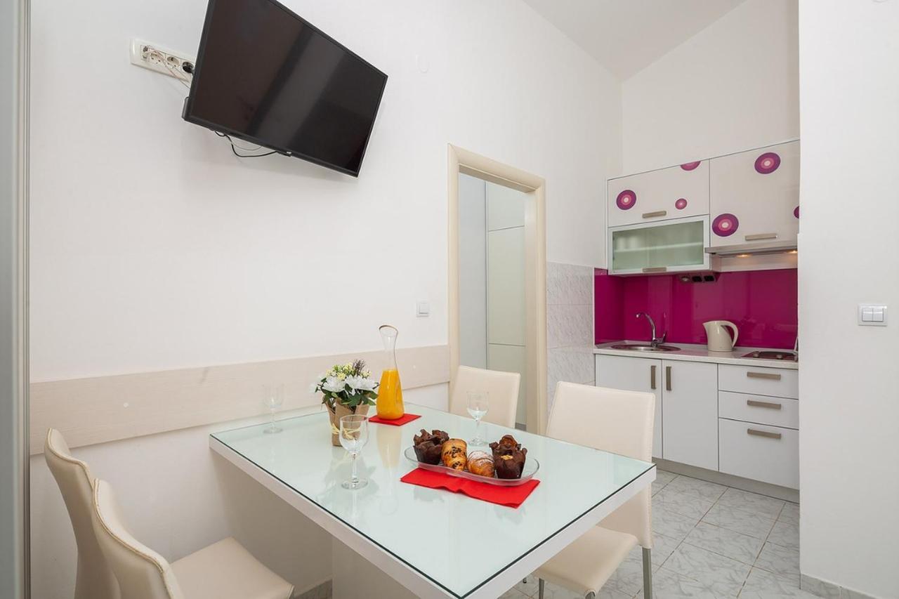 Apartmani Kastelancic Podstrana Exterior photo
