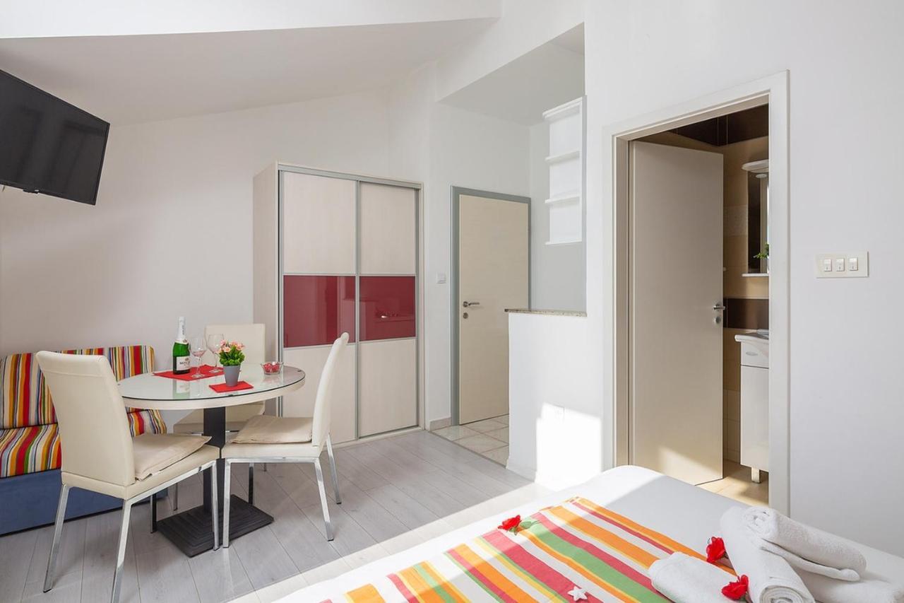 Apartmani Kastelancic Podstrana Exterior photo