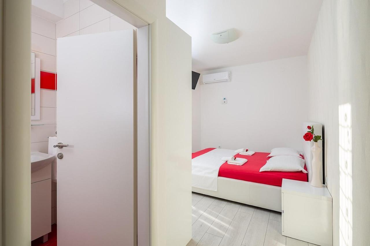 Apartmani Kastelancic Podstrana Exterior photo