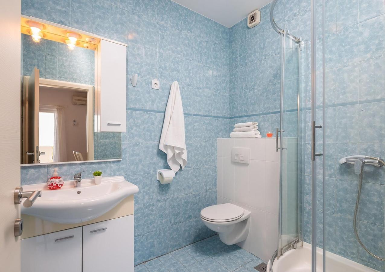 Apartmani Kastelancic Podstrana Exterior photo