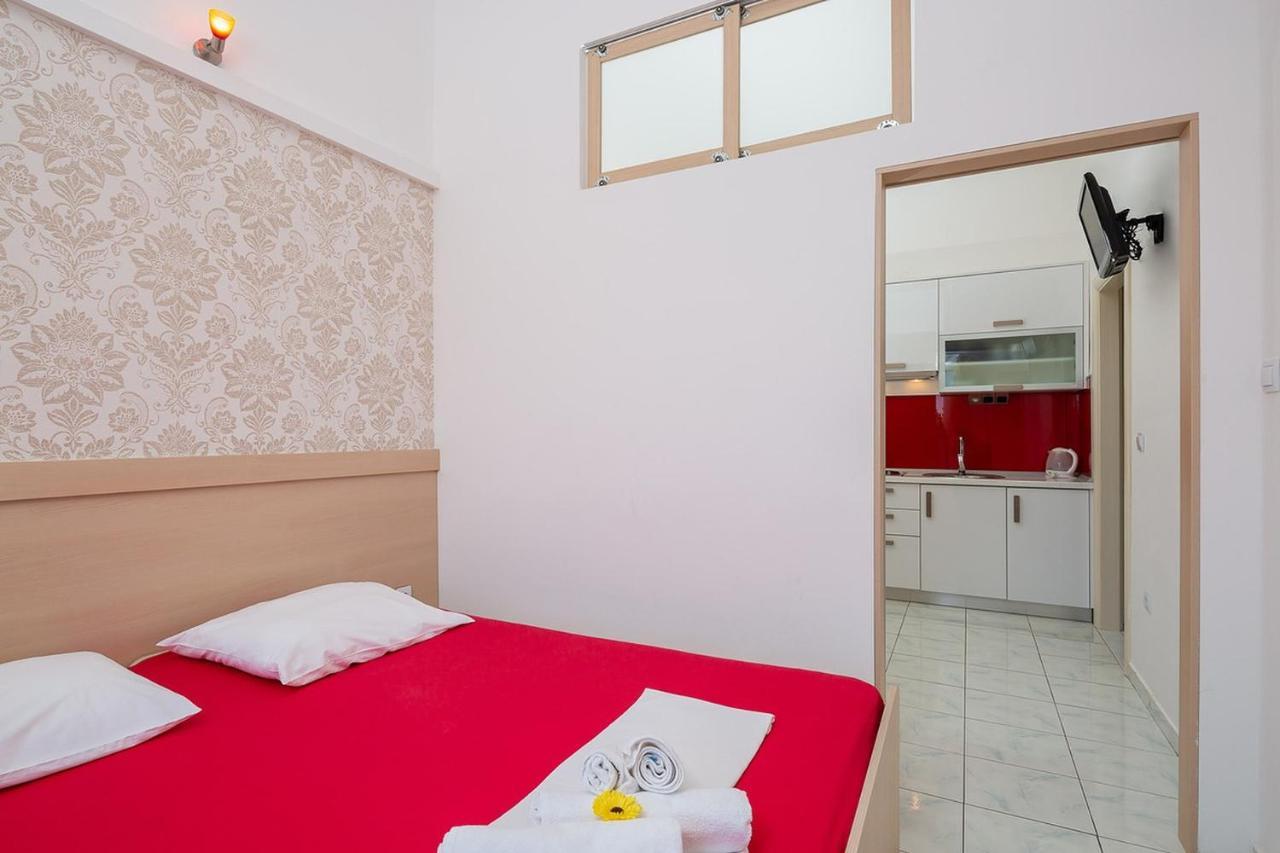 Apartmani Kastelancic Podstrana Exterior photo