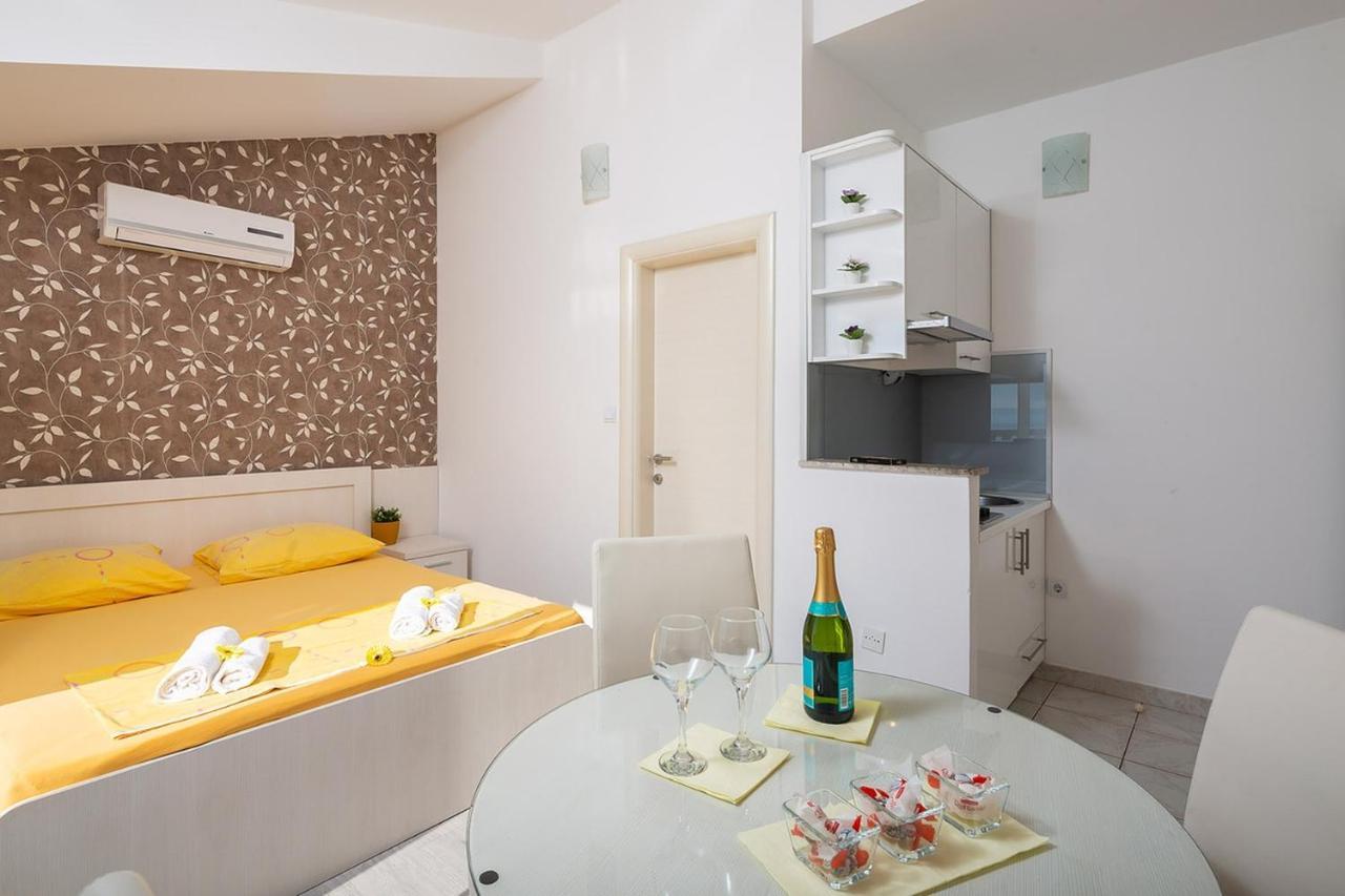Apartmani Kastelancic Podstrana Exterior photo